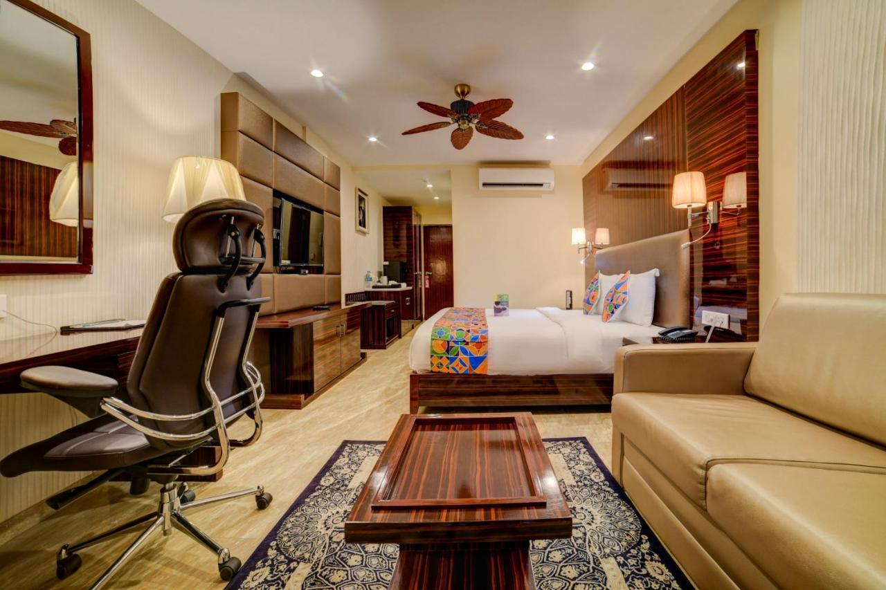 Fabhotel Prime Sarala Crown With Pool - Nr Calangute Beach Ngoại thất bức ảnh