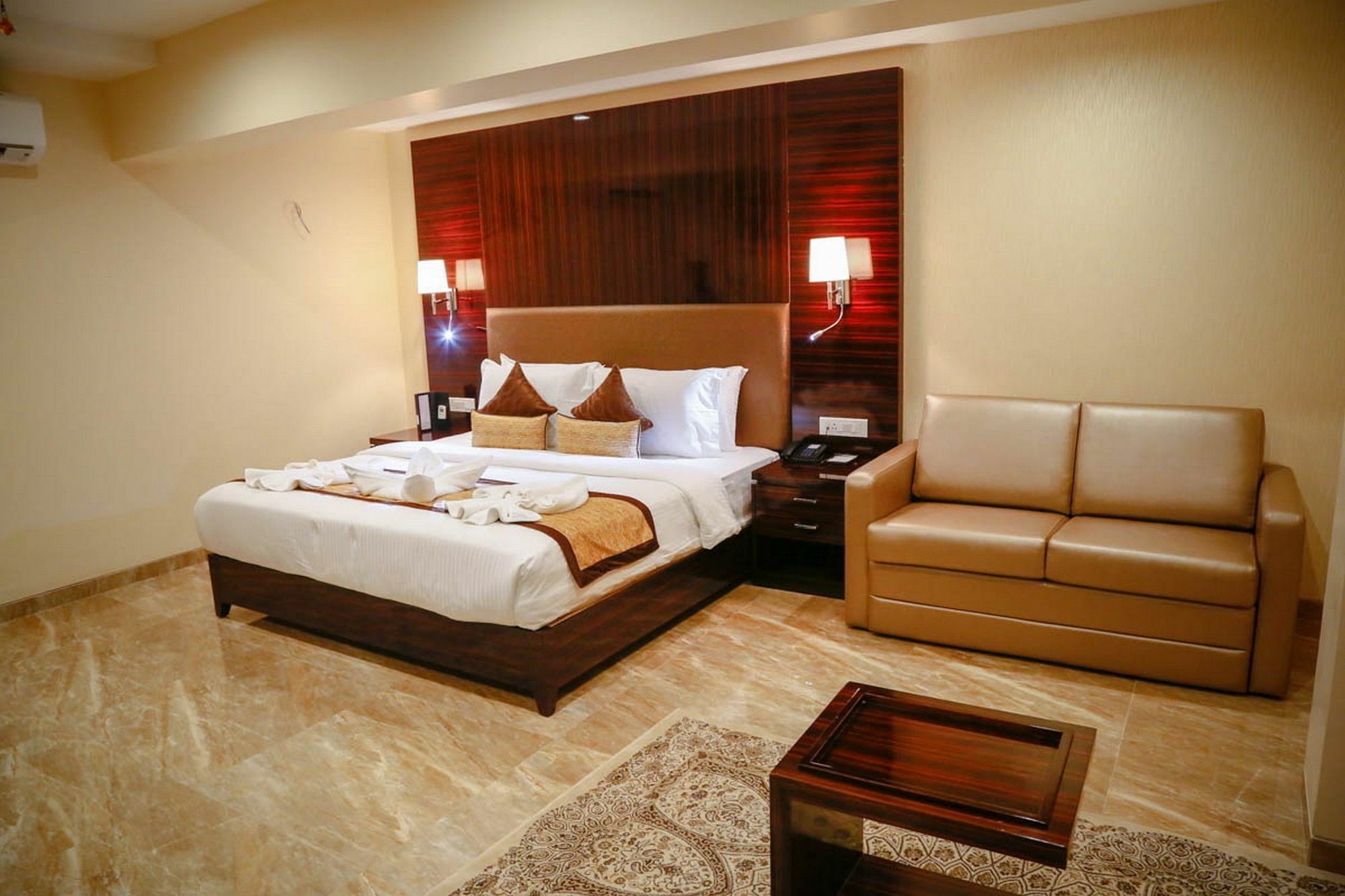 Fabhotel Prime Sarala Crown With Pool - Nr Calangute Beach Ngoại thất bức ảnh